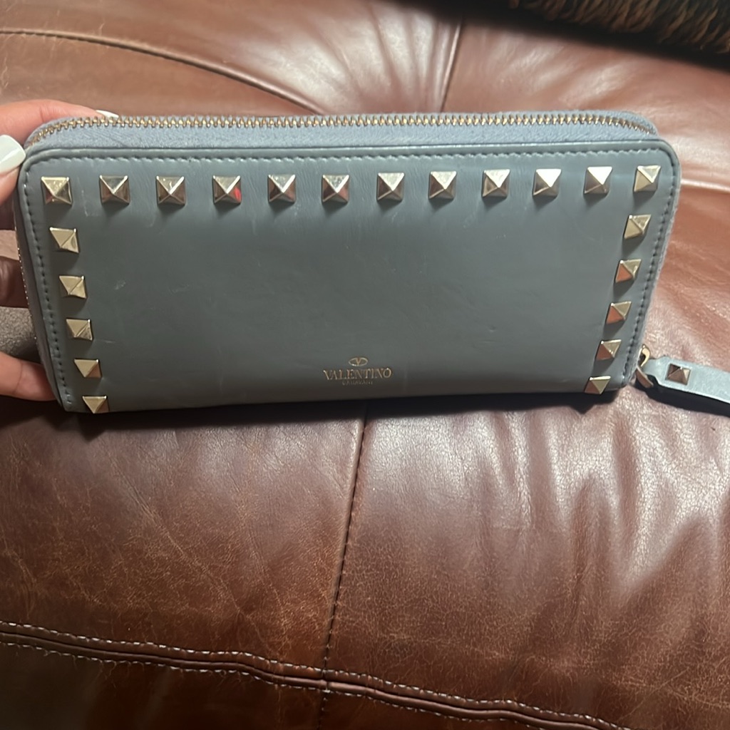 Valentino Garavani Rockstud Leather Continental Long Wallet